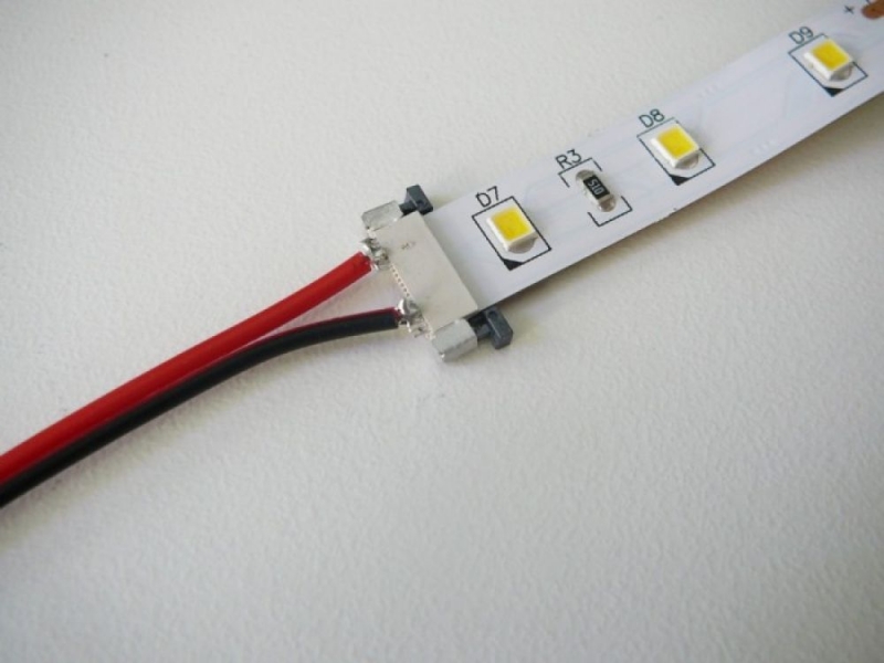 1barva spojka pro LED pásek s kabelem - 10mm
