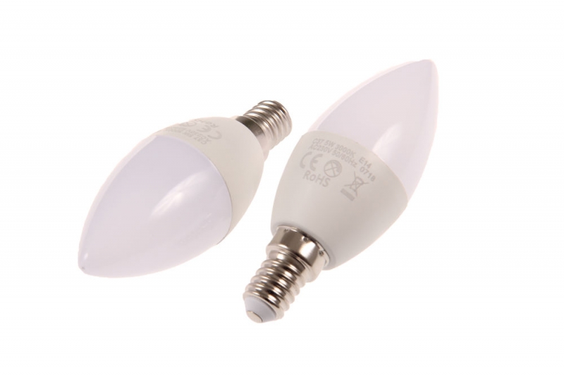 LED žárovka E14 SVC37 5W svíčka - Studená bílá