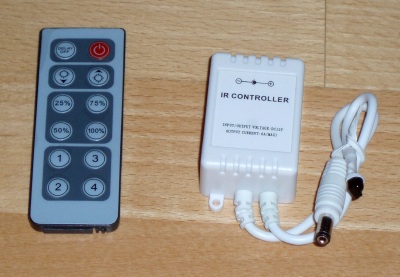 Stmívač pro LED pásky s IR DO 12V 6A nastavitelný